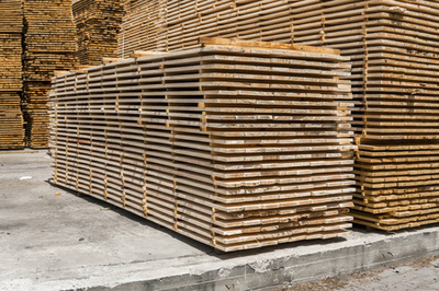 鋸木廠存儲(chǔ)的外部視圖